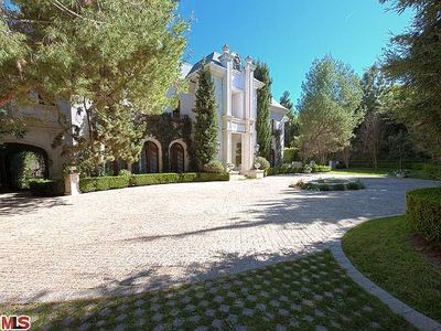 100 N Carolwood Dr, Los Angeles, CA, 90077