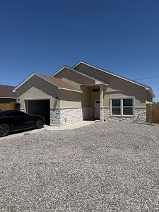 2705 S Onyx Dr, Roswell, NM, 88203