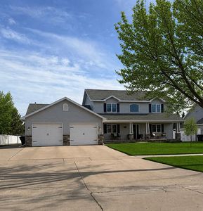 597 Evergreen Dr, Grand Forks, ND, 58201