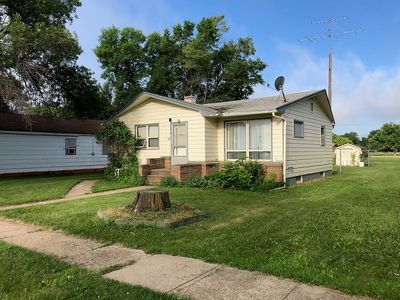 307 1st Ave E, McLaughlin, SD, 57642