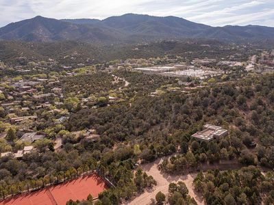 634 Camino De La Luz, Santa Fe, NM, 87505