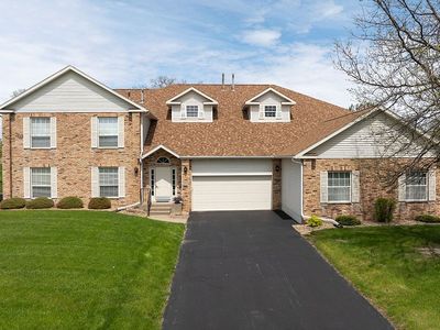 2830 Towne House Dr NE, Cedar Rapids, IA, 52402