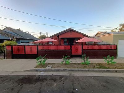 657 W 66th St, Los Angeles, CA, 90044