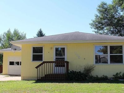 105 W 42nd St, Sioux Falls, SD, 57105
