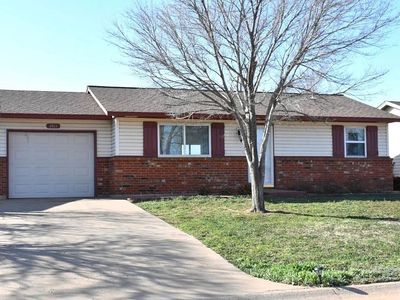 2813 Wildoak Cir, Enid, OK, 73701