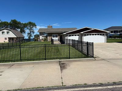 474 S Lake Dr, Watertown, SD, 57201