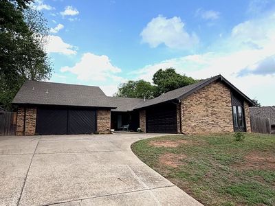 912 Stonehenge Dr, Edmond, OK, 73034