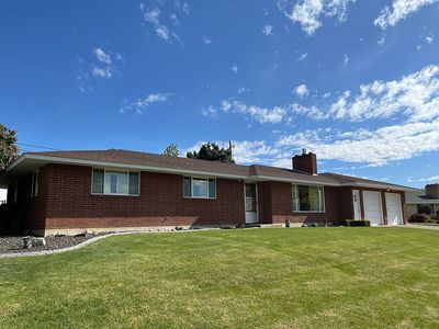 6101 W Yakima Ave, Yakima, WA, 98908
