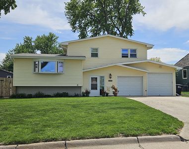 20245 Gateway Rd, Omaha, NE, 68022