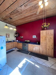 1104 W Merchant Ave, Artesia, NM, 88210