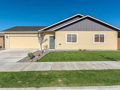 588 N Harrison, Kennewick, WA, 99336
