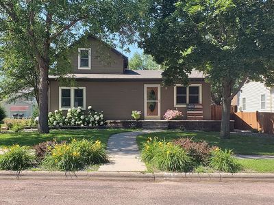 207 W 11th Ave, Chamberlain, SD, 57325