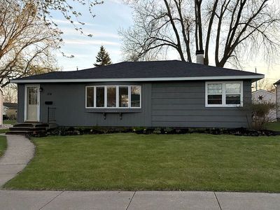 104 S California Ave, Morris, MN, 56267