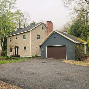 560 New Ireland Rd, Manchester, VT, 05255