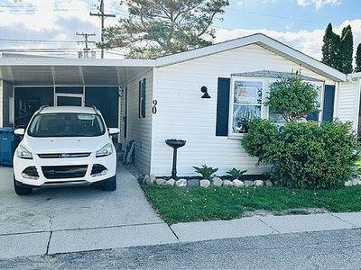 90 Bobolink St, Rochester Hills, MI, 48309