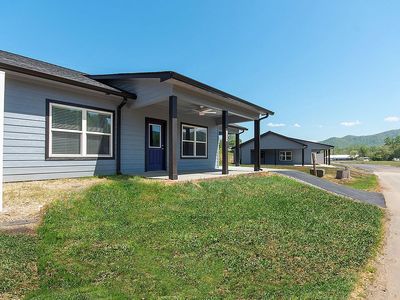 124 Diamond Ave, Franklin, NC, 28734