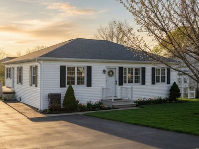 5 Leonard Bodwell Rd, Narragansett, RI, 02882