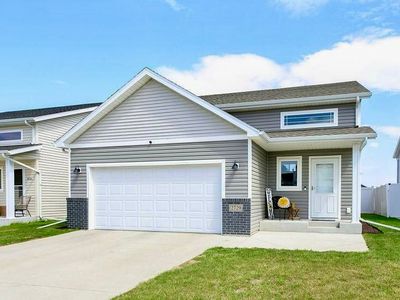 2729 Divide St W, West Fargo, ND, 58078