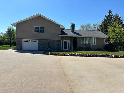 203 3rd St, Armour, SD, 57313