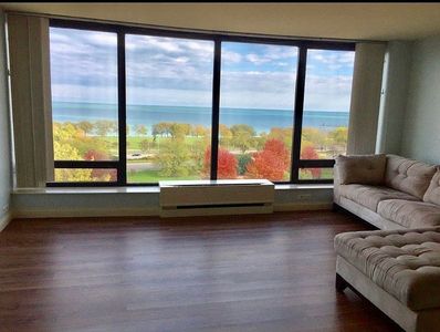 5445 N Sheridan Rd, Chicago, IL, 60640