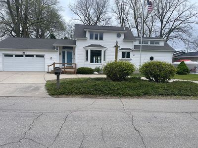141 Bay Shore Dr, Bay City, MI, 48706
