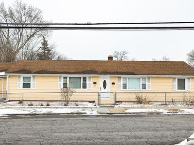 89 Columbia Ave, Pawtucket, RI, 02860