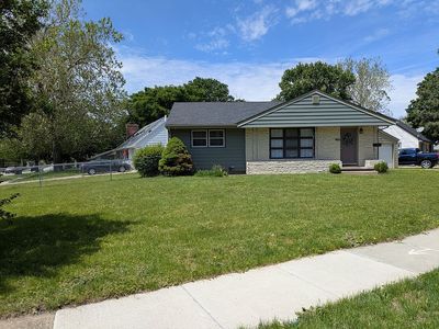 2300 Richland Dr, Des Moines, IA, 50317