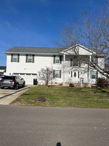 1042 Marina Dr, Hurricane, WV, 25526