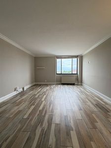 700 E 8th St, Kansas City, MO, 64106