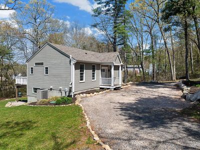 1961 S County Trail, South Kingstown, RI, 02892