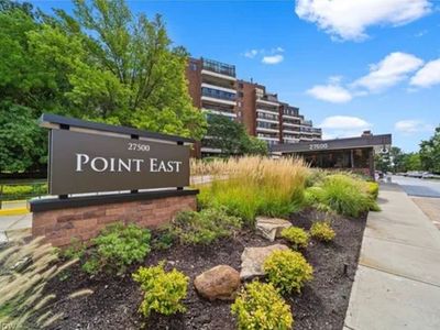 27500 Cedar Rd, Beachwood, OH, 44122