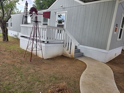 1240 N Cowan Ave, Lewisville, TX, 75057