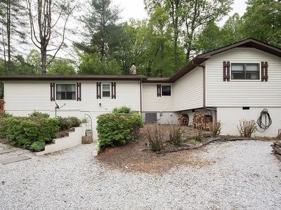 699 Riverbend Rd, Franklin, NC, 28734
