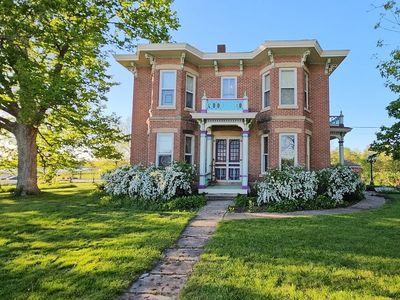 521 Palisades Rd SW, Mount Vernon, IA, 52314