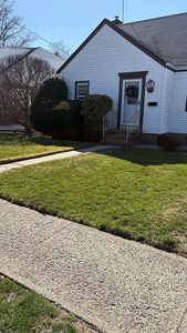 203 Caroline Ave, Franklin Square, NY, 11010