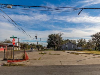 801 S 19th St, Corpus Christi, TX, 78405