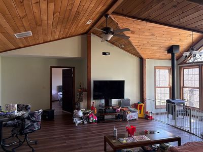 289 Rocky Knoll Rd, Roach, MO, 65787