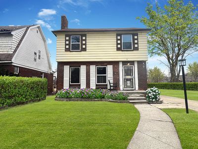 12361 Evanston St, Detroit, MI, 48213