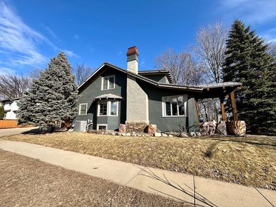 100 E 23rd St, Sioux Falls, SD, 57105
