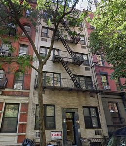210 E 90th St, New York, NY, 10128