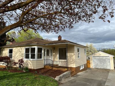 615 S 21st Ave, Yakima, WA, 98902