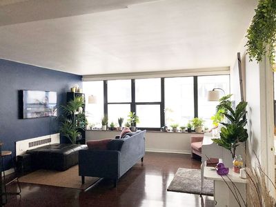 5801 N Sheridan Rd, Chicago, IL, 60660