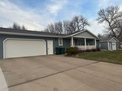 437 Holder St, Larchwood, IA, 51241