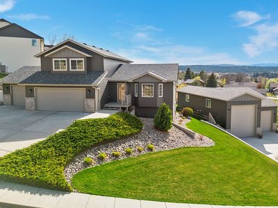 2049 Harney Dr, Rapid City, SD, 57702