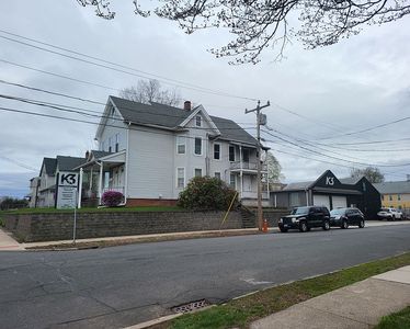 620 E Main St, New Britain, CT, 06051