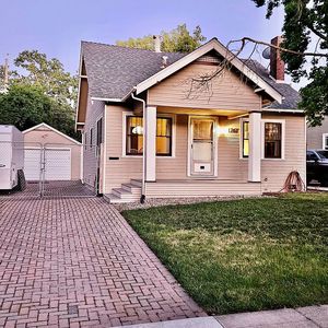 1267 34th St, Sacramento, CA, 95816