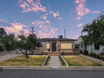 2740 30th St, Bakersfield, CA, 93301