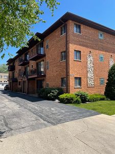 5973 N Northwest Hwy, Chicago, IL, 60631