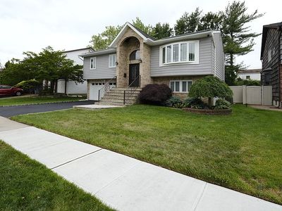 46 Valley Ln east, Valley Stream, NY, 11581