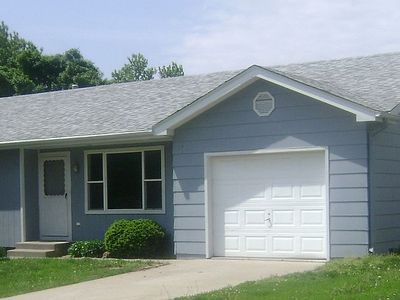 925 Reavis St, Falls City, NE, 68355